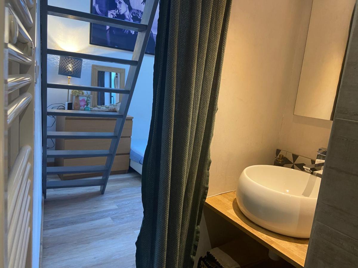 マルセイユ Vallon Des Auffes : Le Cabanon De Mireilleヴィラ エクステリア 写真